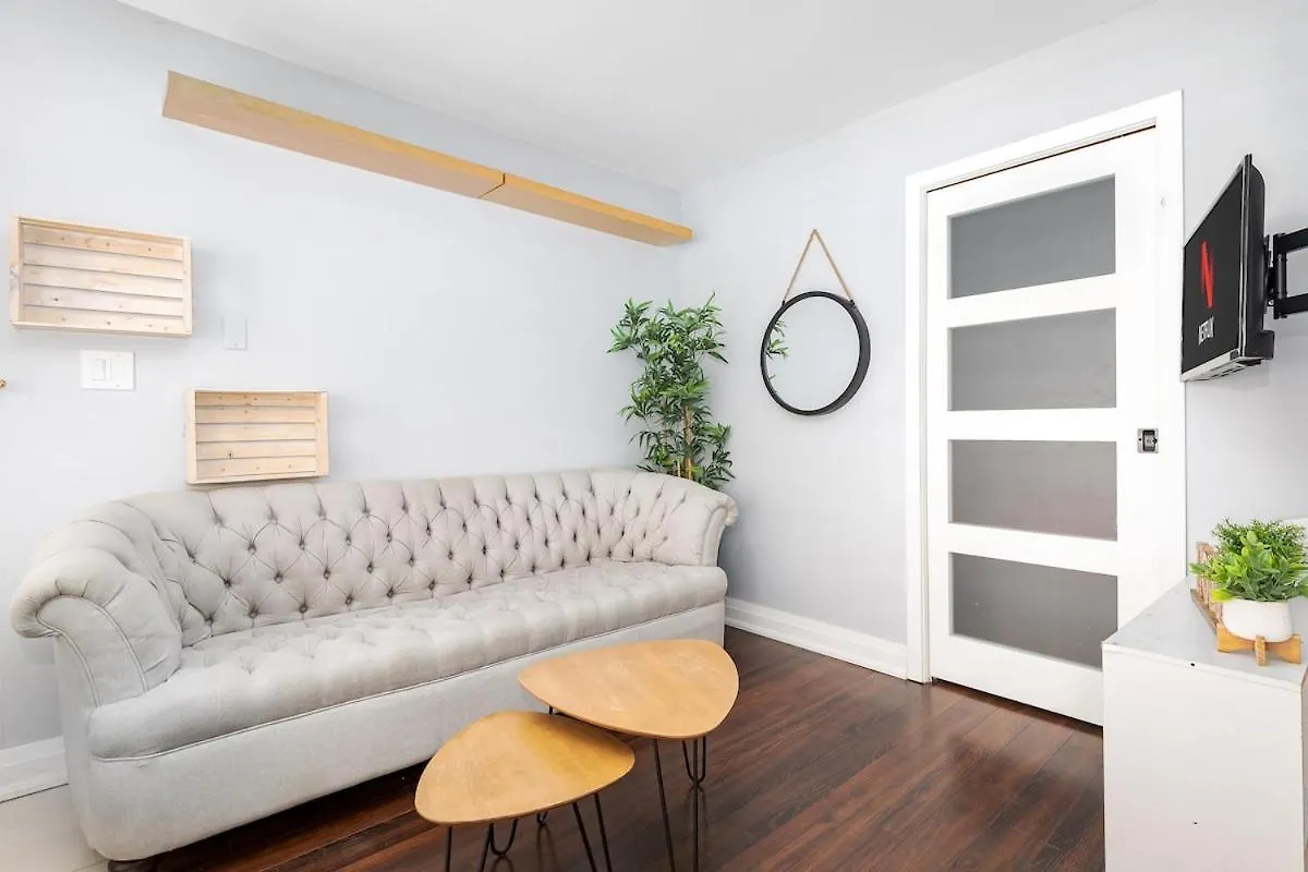 1Bd In Liberty Village Beside Lake Toronto 0*,