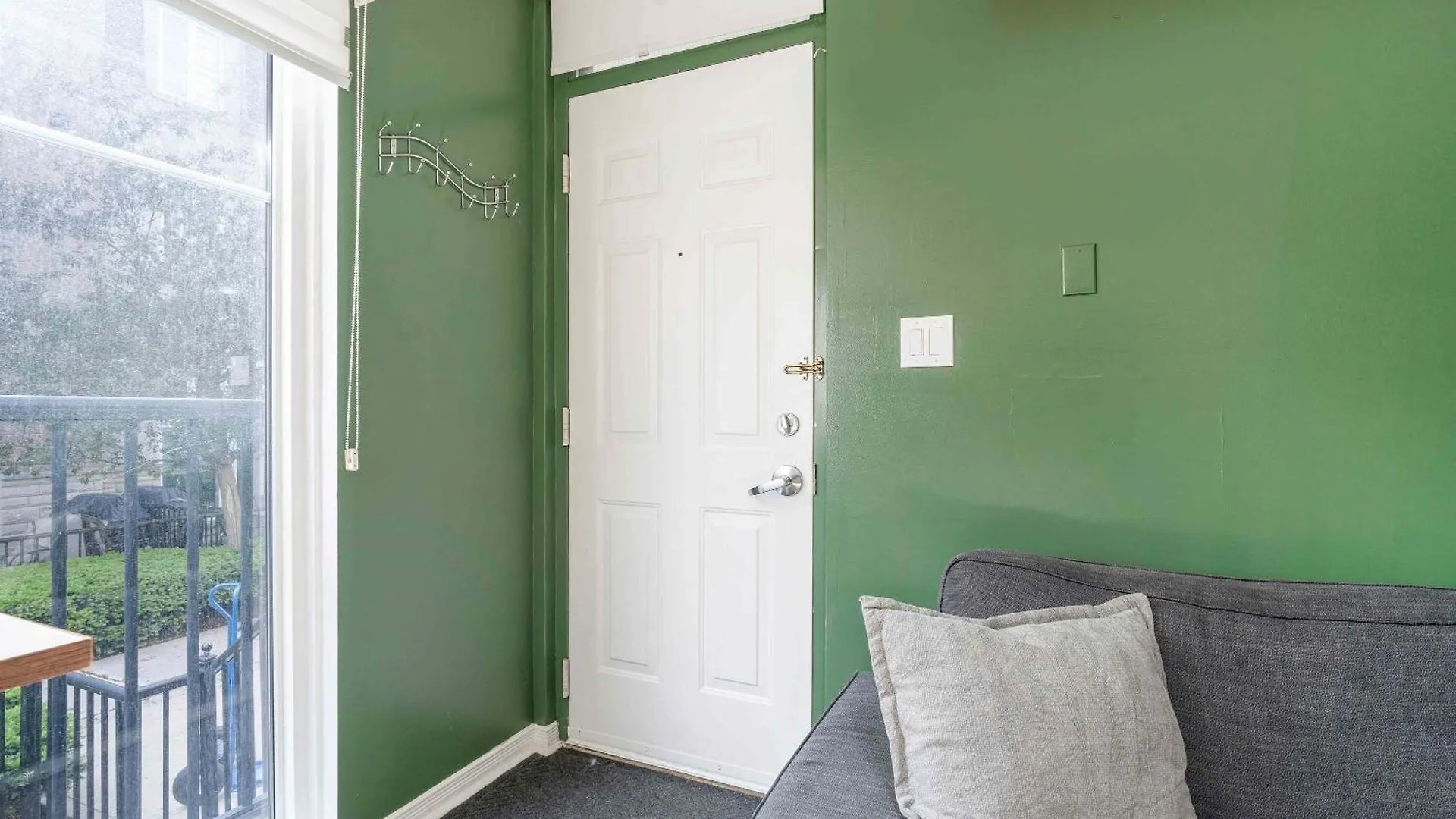 1Bd In Liberty Village Beside Lake Toronto 0*,  Canada