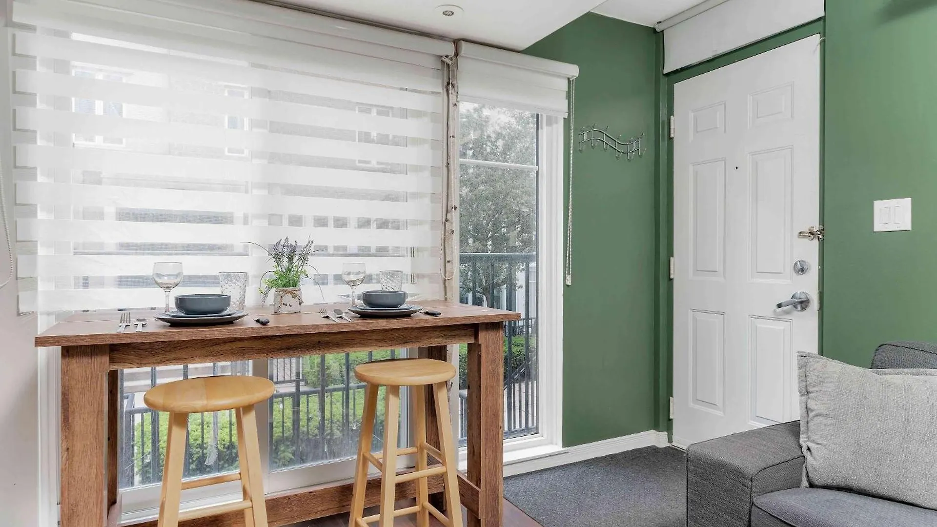 Apartment 1Bd In Liberty Village Beside Lake Toronto