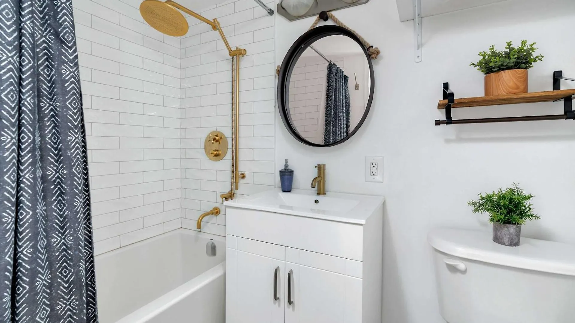 Apartment 1Bd In Liberty Village Beside Lake Toronto