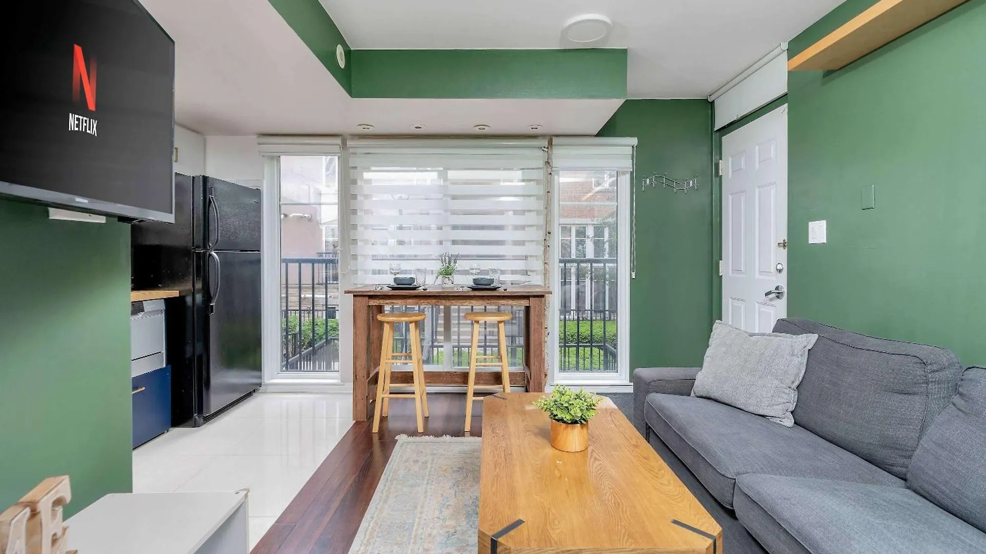 1Bd In Liberty Village Beside Lake Toronto